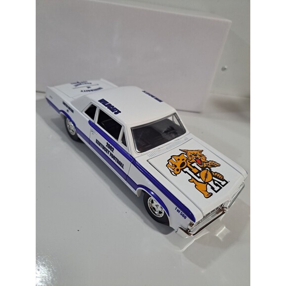 Ertl 21069P Diecast University Kentucky (UK) Football 1964 Pontiac GTO w/box